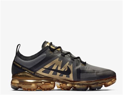 nike vapormax schwarz gold|Nike air VaporMax 2019 gold.